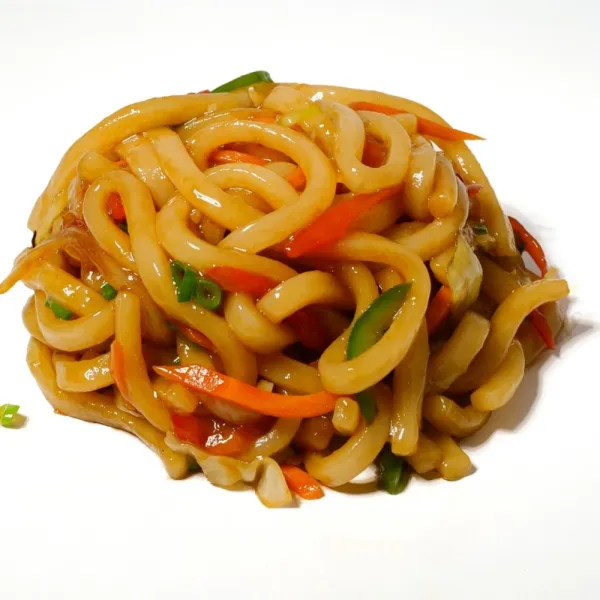 Fideos udon salteados